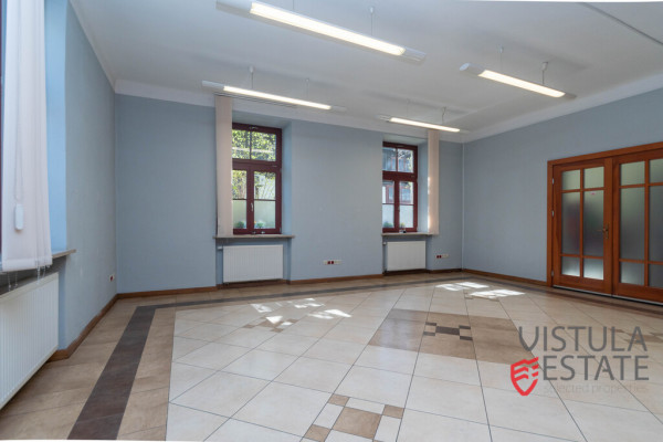 małopolskie, Kraków, Lokal parterowy 57 m2 | Śródmieście